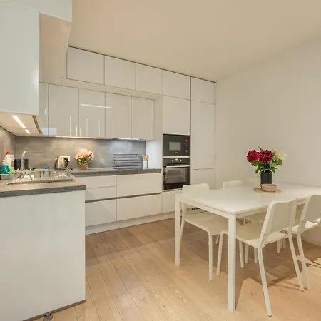 2br-private Parking-balcony-prague Center-sleeps 6 Apartmán *