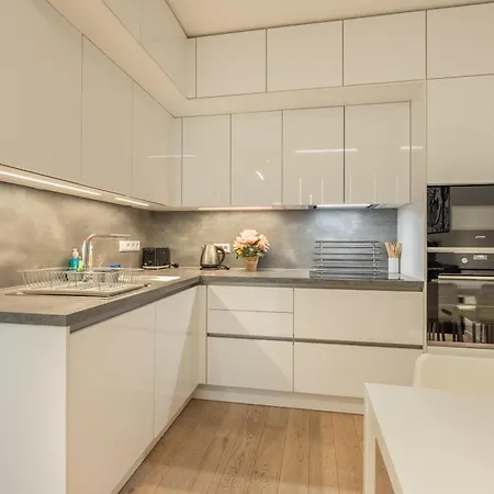2br-private Parking-balcony-prague Center-sleeps 6 Πράγα