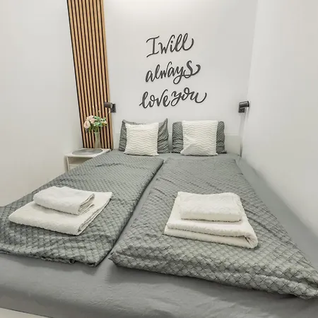 Διαμέρισμα 2br-private Parking-balcony-prague Center-sleeps 6 *