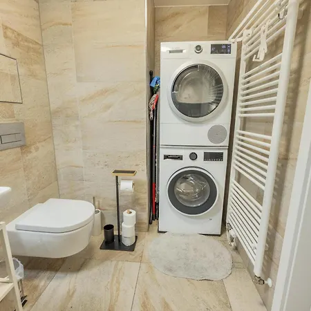 2br-private Parking-balcony-prague Center-sleeps 6 Διαμέρισμα *