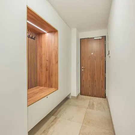 2br-private Parking-balcony-prague Center-sleeps 6 Πράγα
